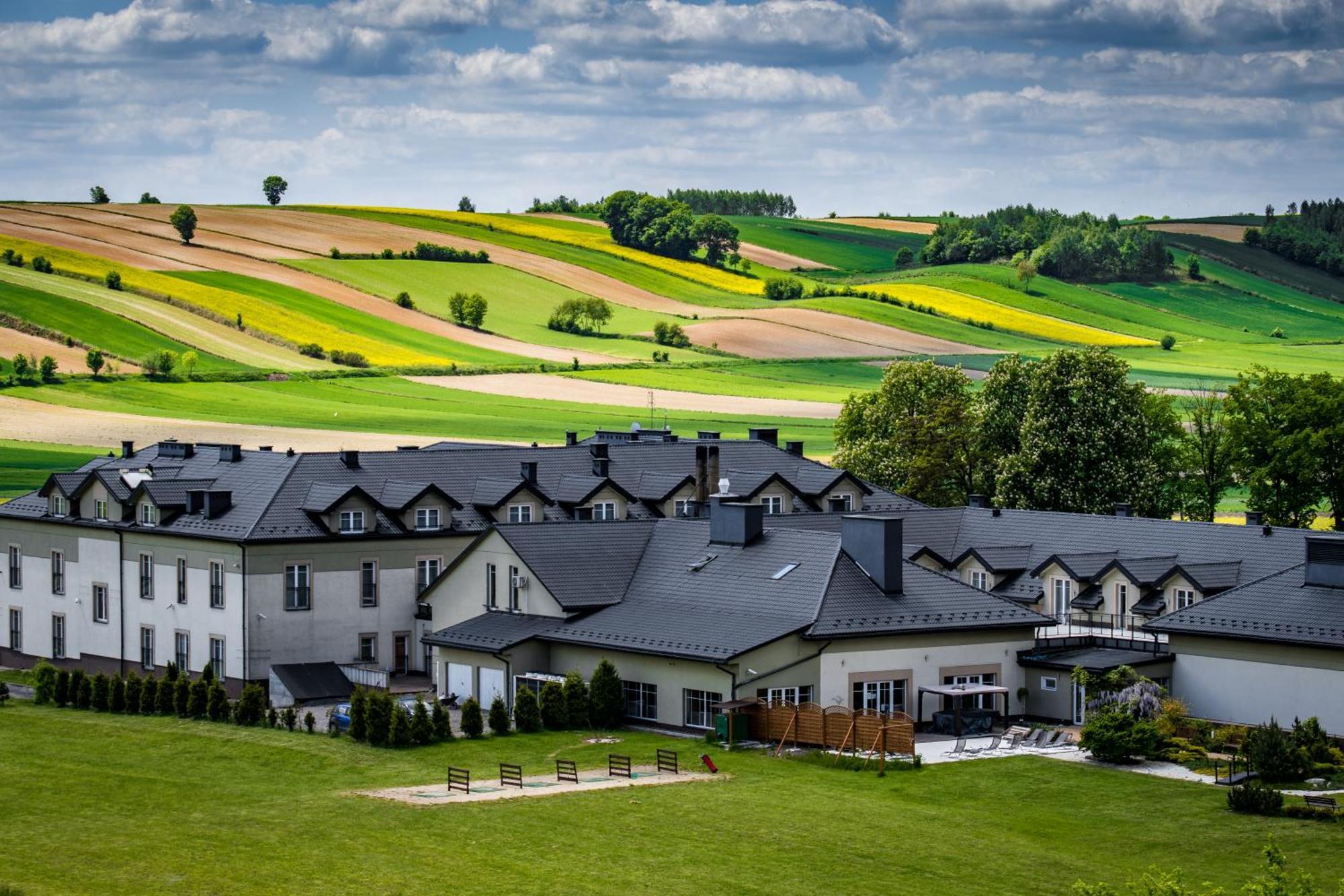 Doslonce Resort Wellnes & Farm Racławice Exteriör bild